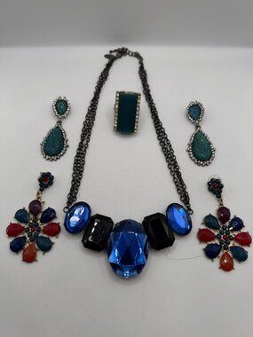 Necklace & Matching Earrings Set Blue Gold Floral Crystal Vintage